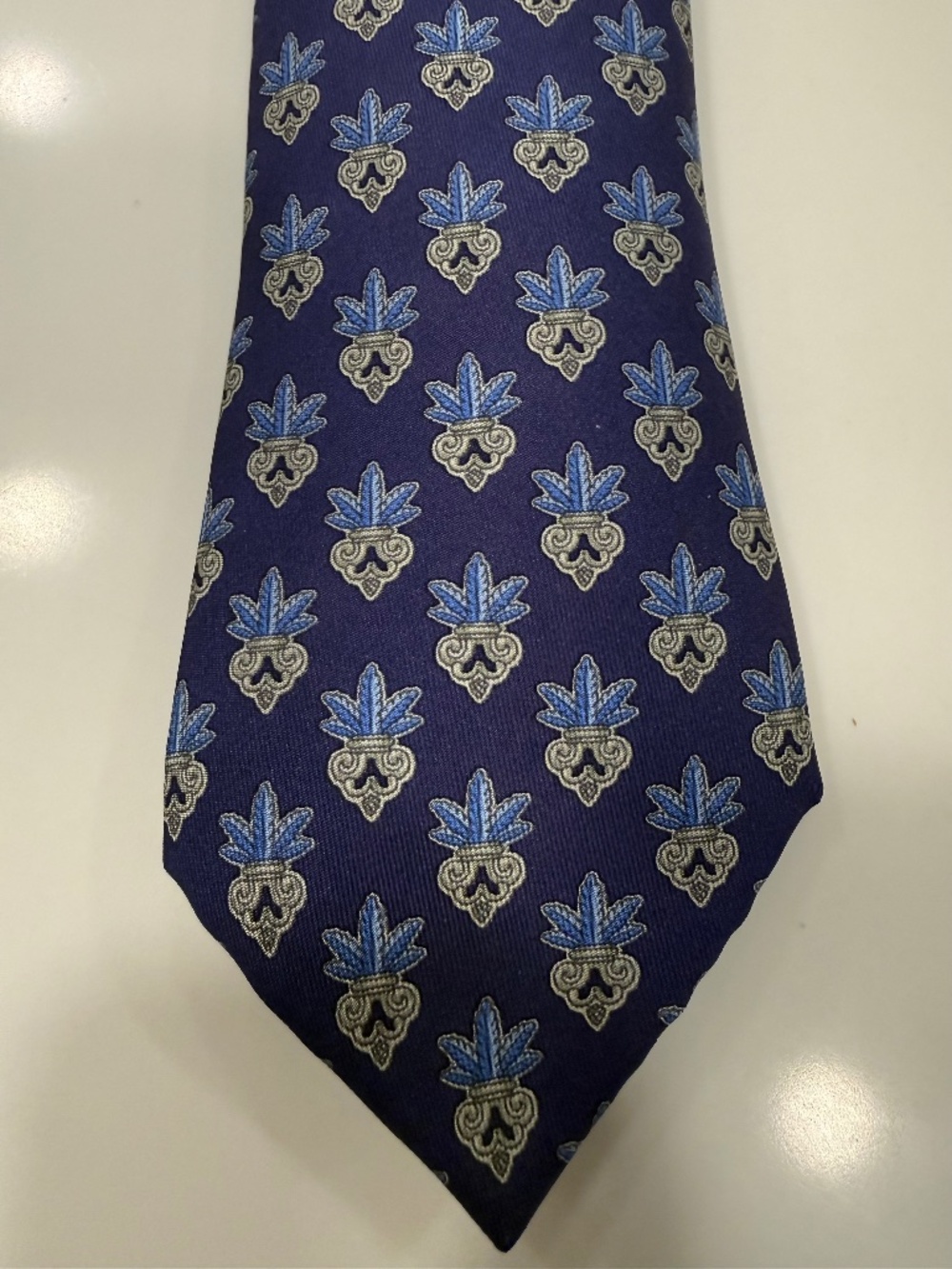 Hermes Men's Tie Floral Plant Vase Blue/Gray 100% Silk 7399 PA Made in France